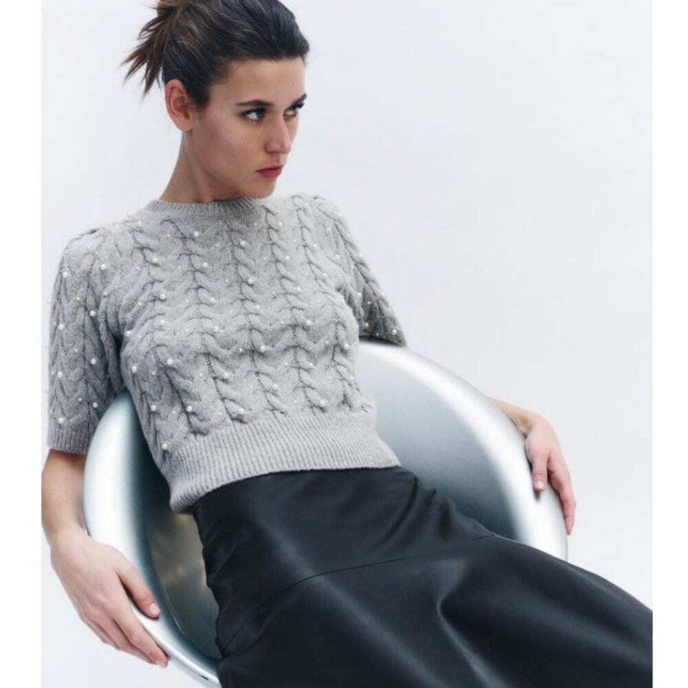 Zara Heather Gray Cable-Knit Short Sleeve Sweater with Pearls